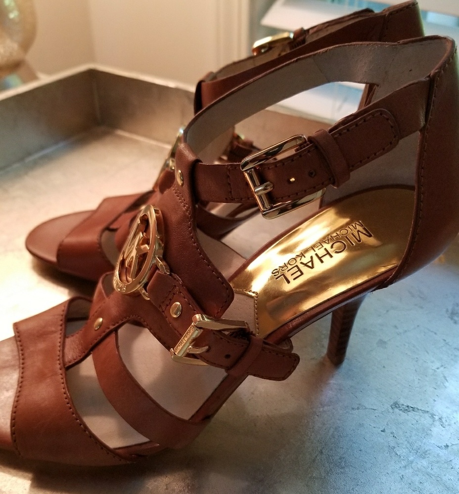 🌹Like New!!!! Michael Kors Leather Heels🌹🌹